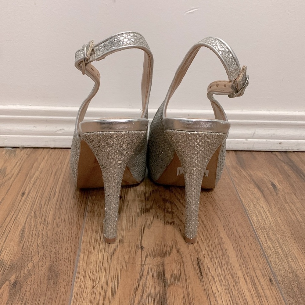 Aldo Silver Peep Toe Slingback Heels - Picture 3 of 5